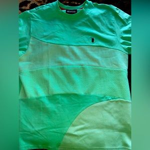 Very nice makobi T-shirt